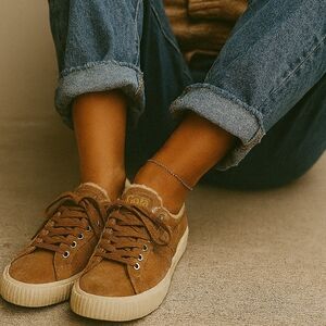 GOLA Nordic Nubuck Sneakers Shearling Lined Neutral Tennis Shoes Sz 9